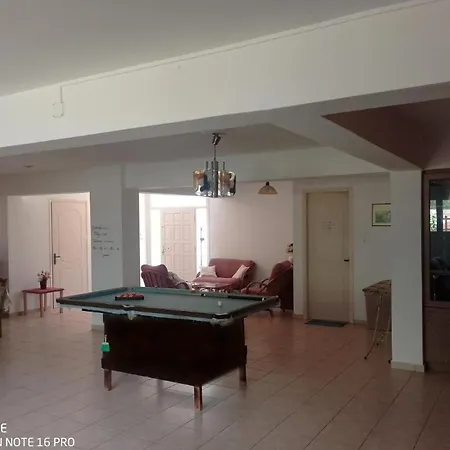 Geralis Apartman Chalkís